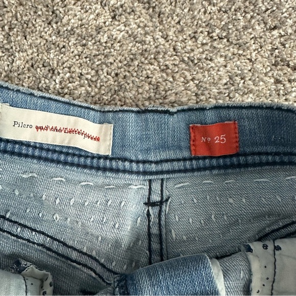 Anthropologie Pilcro Embroidered Denim Shorts 25 cuffed hem midrise 2.5 inseam - Picture 7 of 11